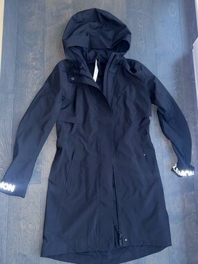 lululemon athletica rain rebel jacket black size 0